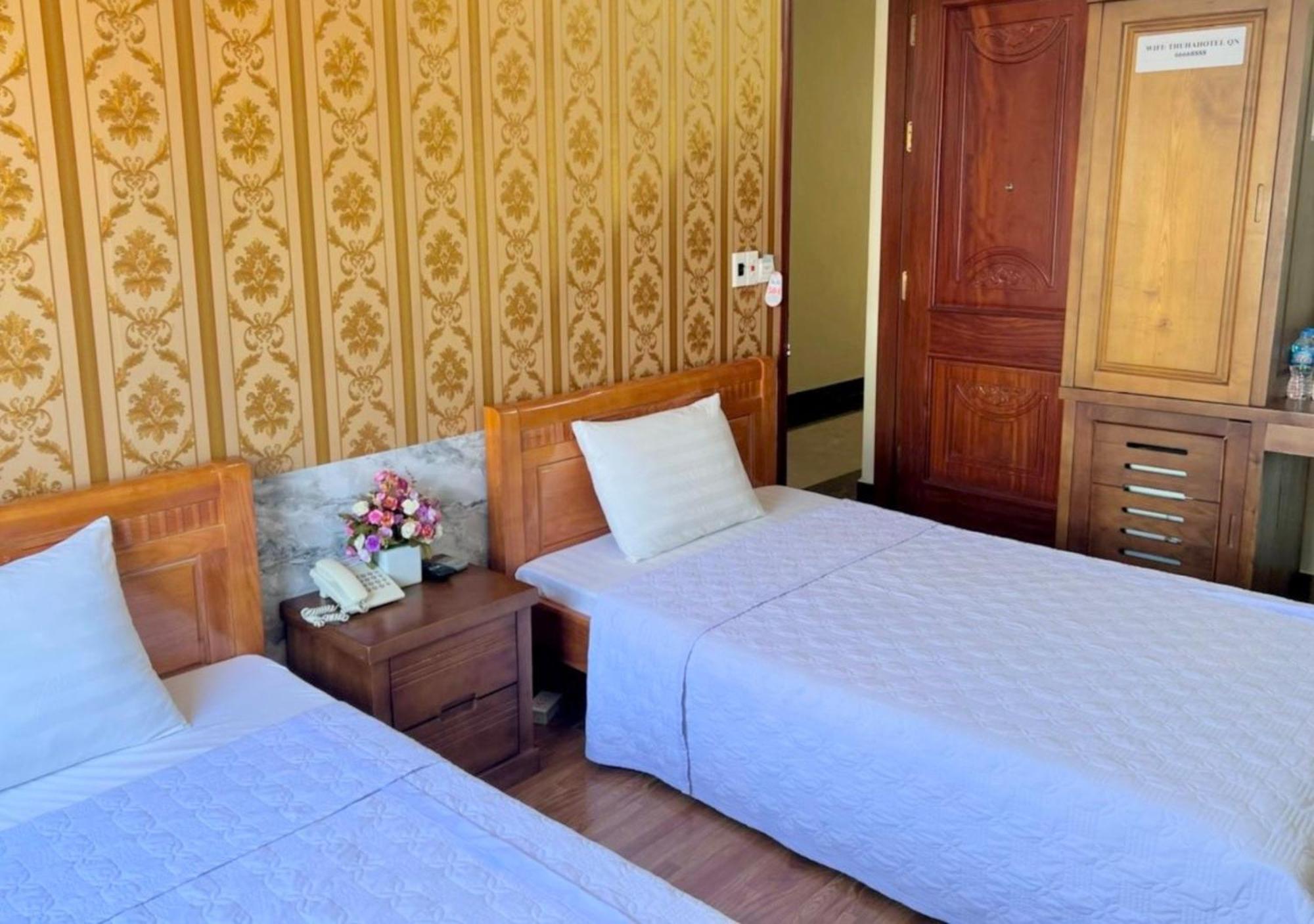 Thu Ha Hotel Uong Bi Eksteriør bilde