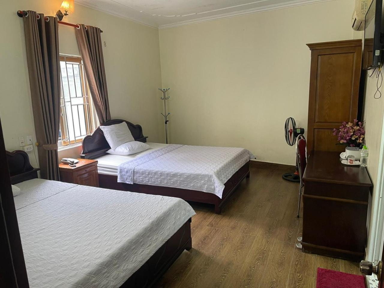 Thu Ha Hotel Uong Bi Eksteriør bilde